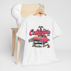 California 1998 Malibu Road Retro Pink Classic Car Sunset Beach T-Shirt