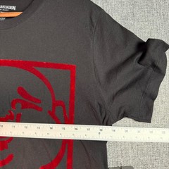 True Religion Buddha Face Graphic Tee Jet Black Red Velvet Print Mens M NWT