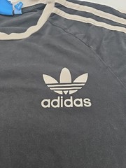 Adidas T-shirt Men Black Medium Graphic Print Logo Tee. #45929