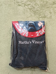 Jaws 40th Anniversary Shirt Mens L Gray Marthas Vineyard 1975-2015 Shark Graphic
