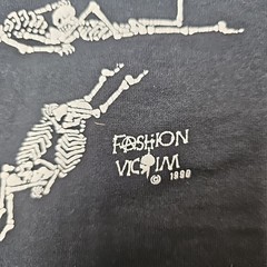 Fashion Victim Skeletons XL T-Shirt Vtg Single Stitch Made In Usa Glows IN Dark