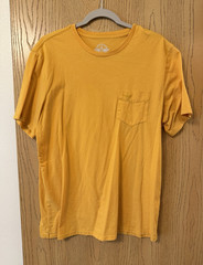 Dockers Men’s L Regular Yellow Solid Crew Neck Short Sleeve Pocket Logo Tee