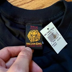 VINTAGE Y2K NWOT The Lion King Musical Black Glitter T-shirt Size Large