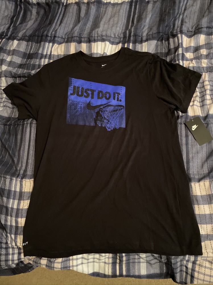 Black Nike T-Shirt Large 100% Authentic Guaranteed