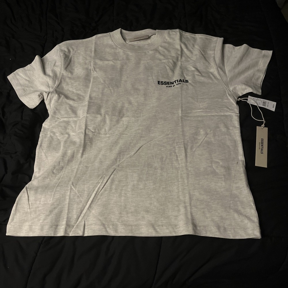 Fear of God Essentials Tee LT Oatmeal Size Medium 100% Authentic NWT Fast Ship