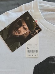 Uniqlo Metal Gear Solid Peace Walker sz L T-shirt