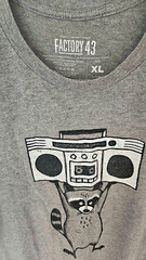 Factory 43 T-Shirt Unisex XLARGE In Your Eyes Raccoon Gray