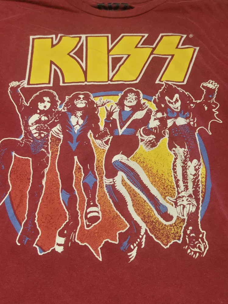 Used Worn Mens Kiss Greatest Hits Graphic Tshirt Size L (42 – 44) Red Kiss Shirt