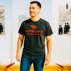 DoorDash Delivery Driver Black T-Shirt Men’s Size L Graphic Logo Pre-Owned