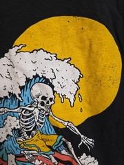 Brooklyn Vertical Size Small Black Skeleton Surfer Vintage Wave Macy’s Cool