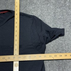 Rohan T Shirt Mens Medium Stretch Lightweight Button Pocket Minimalist Tee