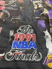 1991 NBA Finals Bulls and Lakers Salem Sportswear Grail Tee -Size Large