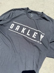 Oakley Men’s Black Regular Fit Crew Neck Short Sleeve Logo Graphic T-Shirt M