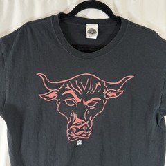 The Rock Red Brahma Bull Line Men’s Large Black Short Sleeve Crew Neck
