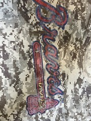 Atlanta Braves Digital Camo T‑Shirt Large Code 5 Flag Sleeve Distressed Military