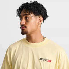 New Balance Athletics Flying NB Logo Mens T-Shirt Yellow Medium NWT
