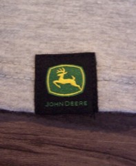 JOHN DEERE Tractors Deer T-Shirt MEN’S SMALL NEW Gray