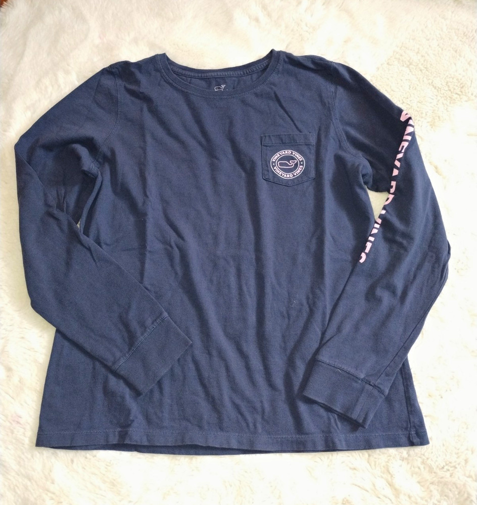 Vineyard Vines Men’s Blue Crew Neck Long Sleeve Pocket Whale Logo Tee Size M