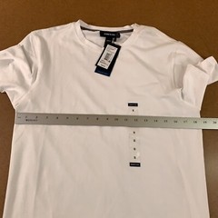 Kenneth Cole Mens Size Small White Short Sleeve Crew Neck T-Shirt NWT *Flaw
