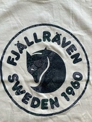 Fjallraven T Shirt Mens Small Fox Logo Cotton Outdoors Hiking