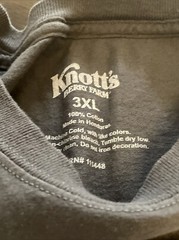 Knotts Berry Farm 3XL T-Shirt HANDSOME BRADY and WHISKEY BILL Bench Sculpture