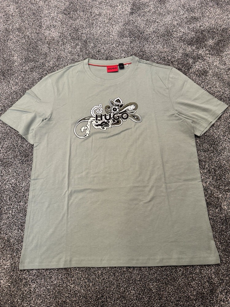Hugo Boss Graphic Floral T-Shirt XL