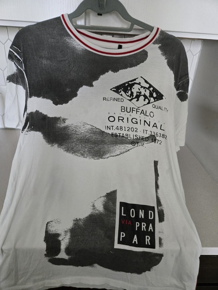 Buffalo By David Bitton Graphic Tee Size L