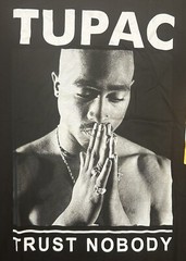 New Tupac Trust Nobody Men’s Black T-shirt Tee 2Pac Hip-hop Rap Sz 42-44 LARGE