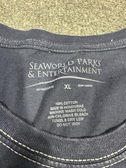SeaWorld Aquatica Aqua Glow Shirt XL Blue Short Sleeve Cotton NEW