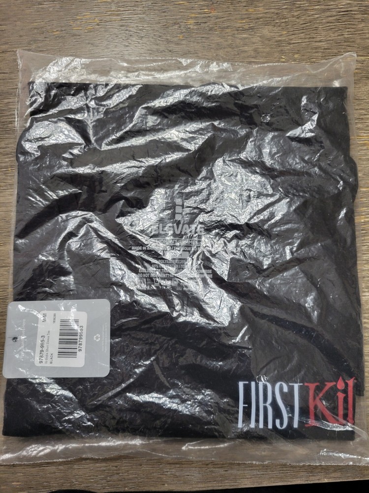 Netflix First Kill Season 1 Cast & Crew Wrap Gift Shirt, Size Medium, Women’s