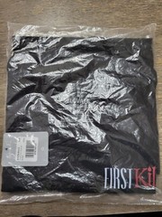 Netflix First Kill Season 1 Cast & Crew Wrap Gift Shirt, Size Medium, Women’s