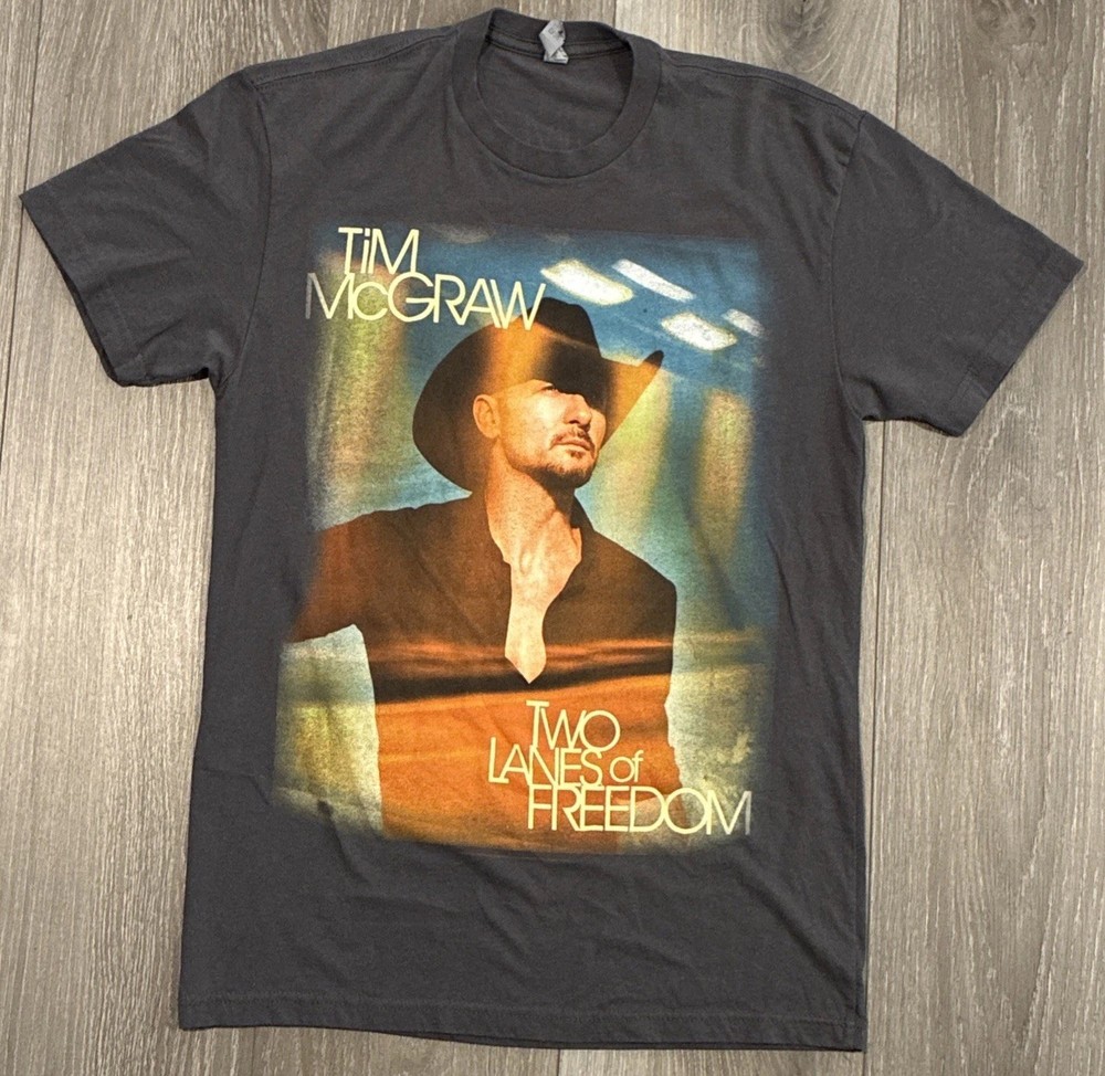 2013 Tim McGraw Two Lanes of Freedom Tour Shirt Small Gray Country Concert Tee