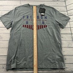 NEW Under Armour Loose Heatgear Freedom USA Short Sleeve T Shirt Mens Large Gray