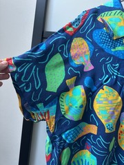 Ken Done Vintage Novelty Print Button Up Fish Pop Art Oceancore Deep Sea – S