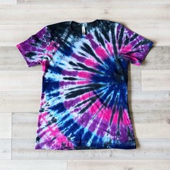 Bella + Canvas Tie-Dye Spiral Crew Neck Short Sleeve Cotton Jersey Tee M/L