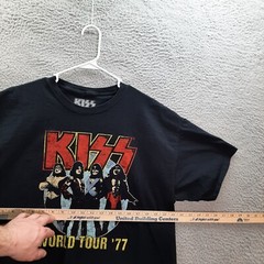 Kiss Shirt Adult XL Black Crewneck Short Sleeve Graphic Tee 80s 90s Rock Music