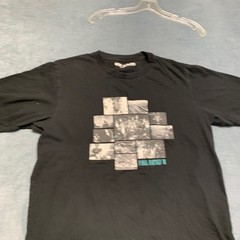 Uniqlo UT Final Fantasy 35th Anniversary Graphic T-Shirt Mens Large Black Casual