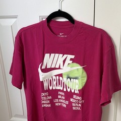 Nike The Nike Tee World Tour Pink Graphic Print Men’s T-Shirt Size S
