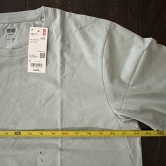 Uniqlo Supima Cotton T Shirt Light Green Size L
