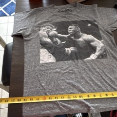 Men’s Gray Boxing Mike Tyson Print Crew Neck Short Sleeve T-Shirt Size M