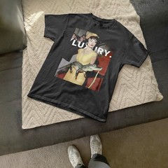 LUXURY – 90s tee timeless trends retro timeless graphic tee retro aesthetic