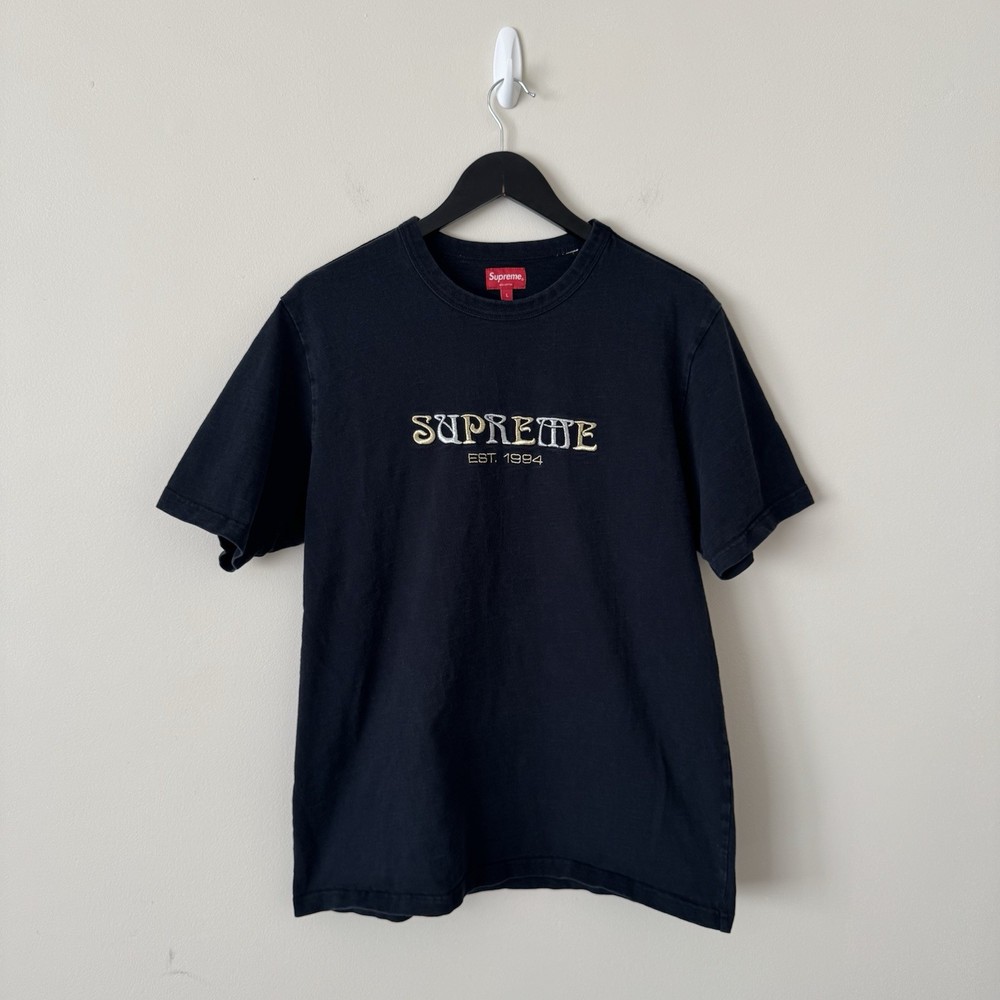 Supreme FW18 Nouveau Embroidered Logo T-Shirt