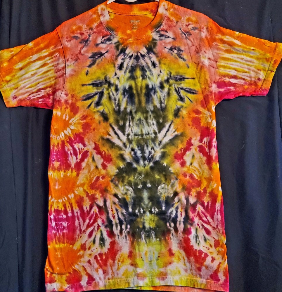 HANES 100% SIZE MEDIUM Cotton Tye Dyed Shirt Pre-washed WON’T FADE VERY SOFT