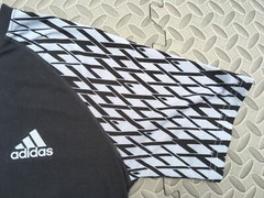 ADIDAS Ultimate TEE Black & Gray T-Shirt M (Medium) Raglan Sleeve Climalite