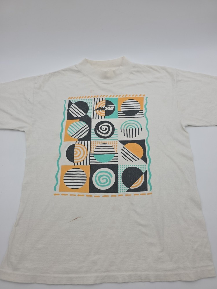 Vintage Avia T-Shirt Men Medium Art Deco USA Made Tee.#45356