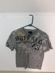 Buffalo David Bitton Mens M Gray Distressed Graphic V-Neck T-Shirt Spellout 73