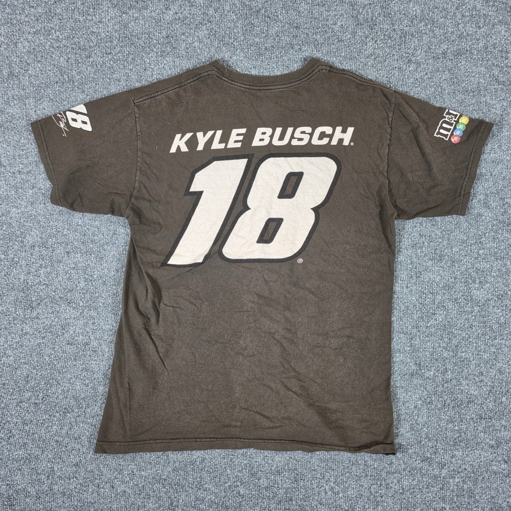 NASCAR Kyle Busch 18 M&Ms Toyota Racing T-Shirt Men Large Brown Joe Gibbs Racing