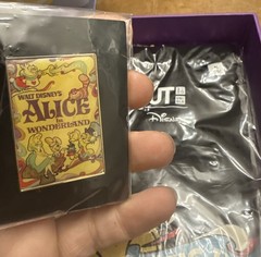 alice in wonderland shirt vintage With Pin