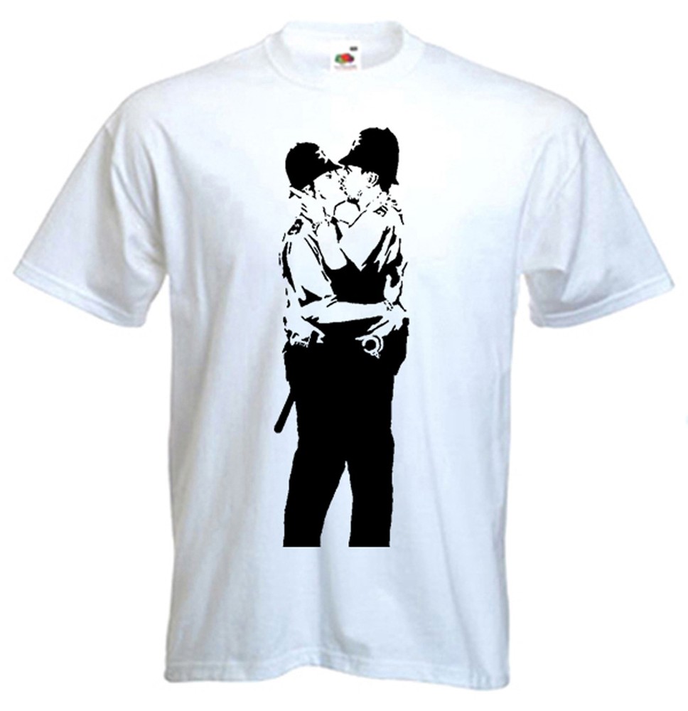 BANKSY KISSING COPPERS T-SHIRT – Police – Choice Of Colours – Size S to XXXL