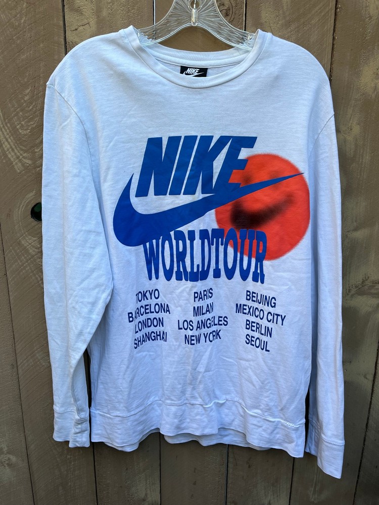 Nike World Tour Graphics WHITE Long Sleeve T-Shirt Beaverton Oregon Men’s XL